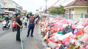 Sampah di Serpong