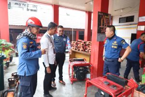 Visualisasi kesiapsiagaan personel BPBD Kota Tangerang dalam menghadapi peralihan musim.