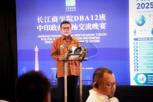 Gubernur Banten Andra Soni saat memaparkan materi potensi industri dan manufaktur di hadapan delegasi bisnis Tiongkok-Indonesia dalam jamuan makan malam di Jakarta.