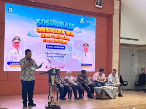 Suasana ruang rapat Al-Amanah Puspem Kota Tangerang yang dihadiri jajaran dinas terkait dan perwakilan pelaku usaha dalam acara pengarahan sanitasi.