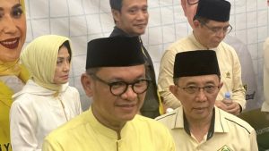 Wakil Ketua Umum DPP Partai Golkar Ace Hasan Syadzily saat memberikan keterangan pers mengenai sikap politik partai terhadap isu penyekapan WNI oleh Israel di Kantor DPP Golkar.