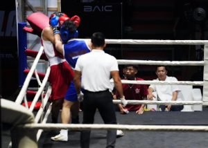 Wamenpora Taufik Hidayat saat memberikan arahan mengenai pentingnya sportivitas kepada para pelajar di GOR Bulungan Jakarta.