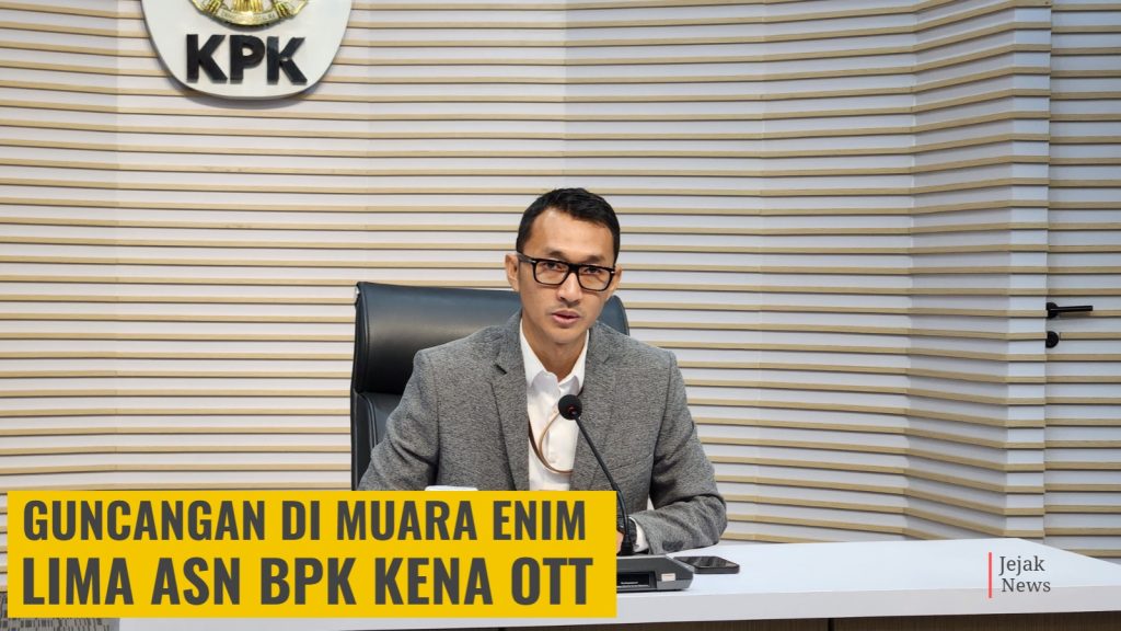 Jubir KPK Budi Prasetyo memberikan keterangan pers mengenai perkembangan OTT lanjutan yang mengamankan lima ASN BPK di Gedung Merah Putih KPK.