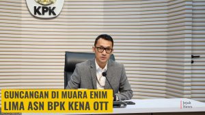 Jubir KPK Budi Prasetyo memberikan keterangan pers mengenai perkembangan OTT lanjutan yang mengamankan lima ASN BPK di Gedung Merah Putih KPK.