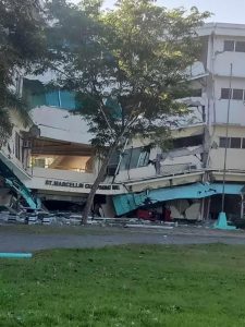 Kerusakan gempa Mindanao Filipina gedung runtuh pusat perbelanjaan hancur gempa terkuat 2026.