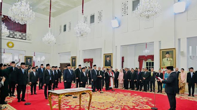 Presiden Prabowo lantik Kepala BGN baru Nanik Sudaryati Deyang Said Iqbal penasihat khusus buruh Istana Negara.