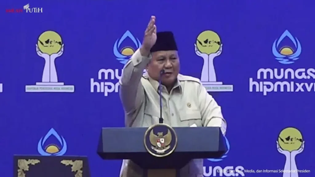 Presiden Prabowo Subianto memberikan pidato berapi-api mengenai kedaulatan ekonomi dalam Munas XVIII Hipmi di Bandar Lampung.